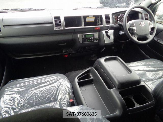 Toyota HIACE WAGON 2024-07 376782-10