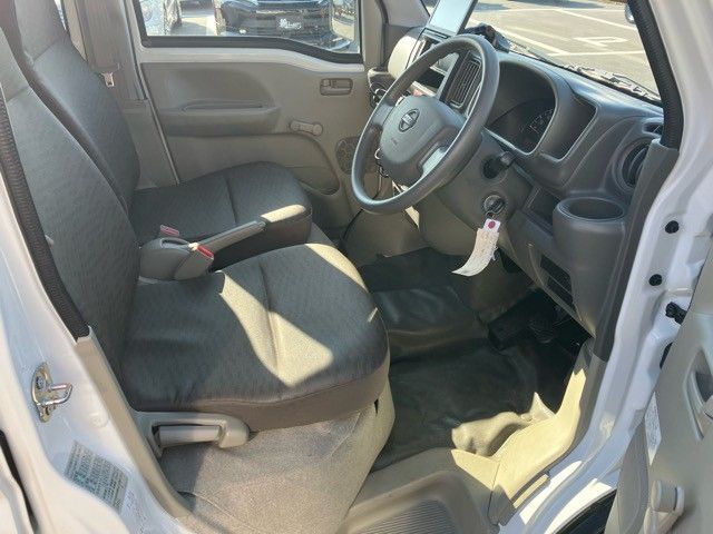 Nissan CLIPPER 2020-11 195878-11