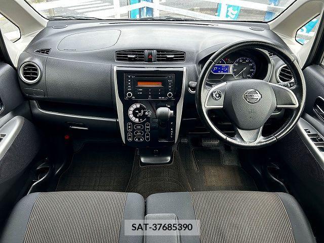 Nissan DAYZ 2014-01 390302-1