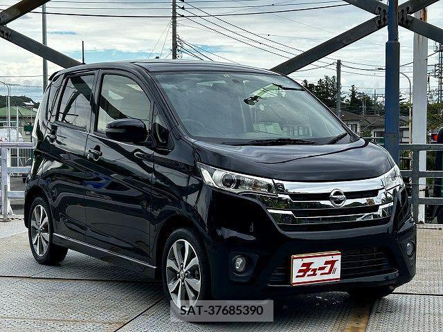 Nissan DAYZ 2014-01 390302-6
