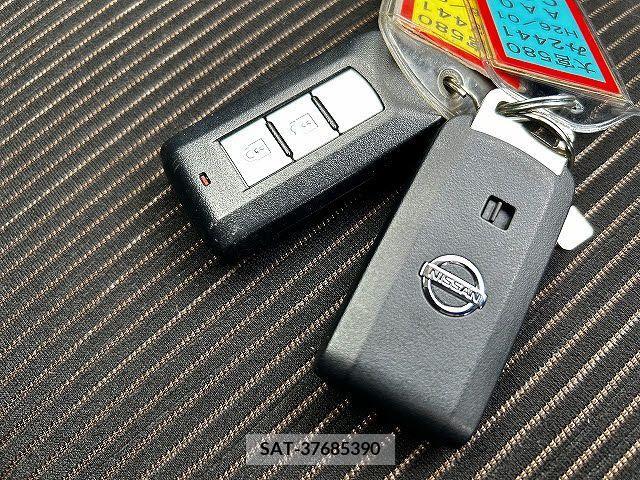 Nissan DAYZ 2014-01 390302-11