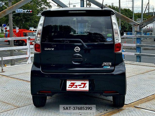 Nissan DAYZ 2014-01 390302-22