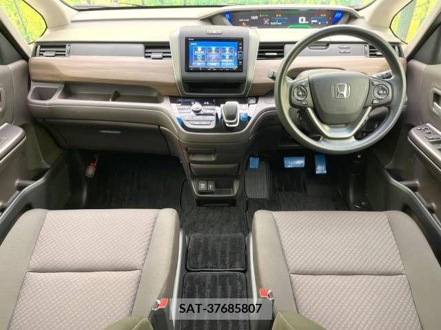 Honda FREED 2021-05 385234-1