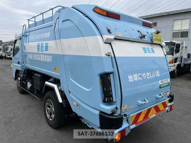Mitsubishi CANTER 2016-12 232342-3