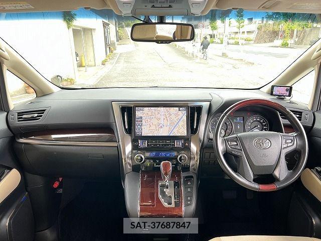 Toyota ALPHARD 2017-02 281062-1