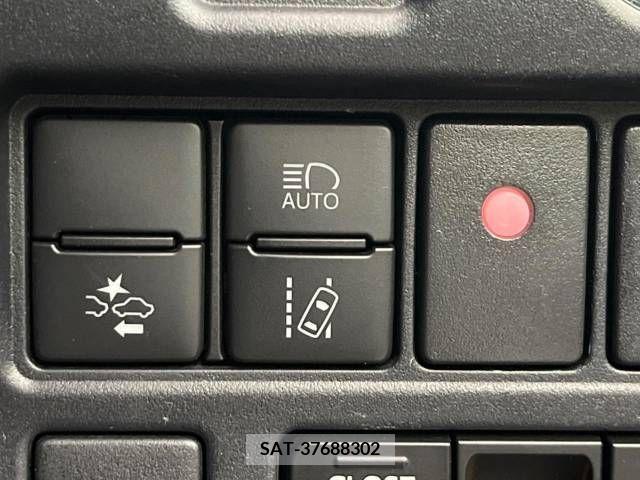 Toyota VOXY 2019-06 289277-6