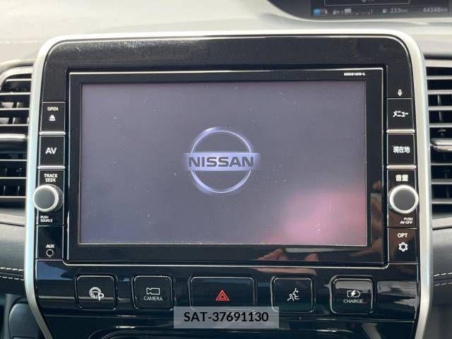 Nissan SERENA 2018-09 348690-2
