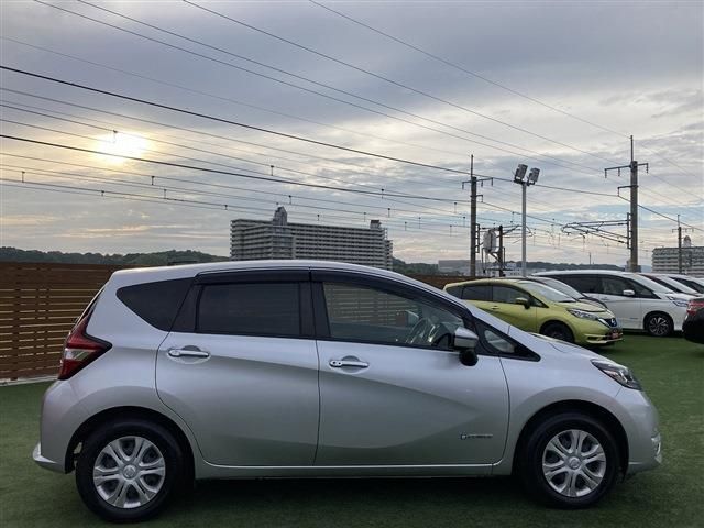 Nissan NOTE 2018-04 9387-13