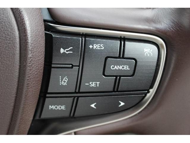 Lexus ES 2019-03 5517-3