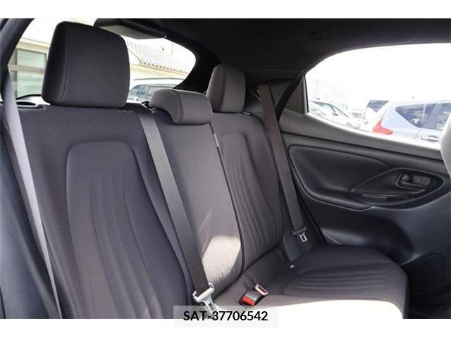 Toyota YARIS 2021-05 325893-18