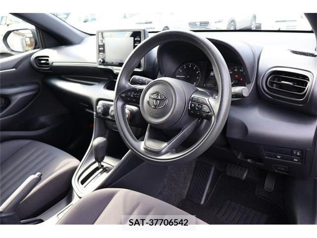 Toyota YARIS 2021-05 325893-3