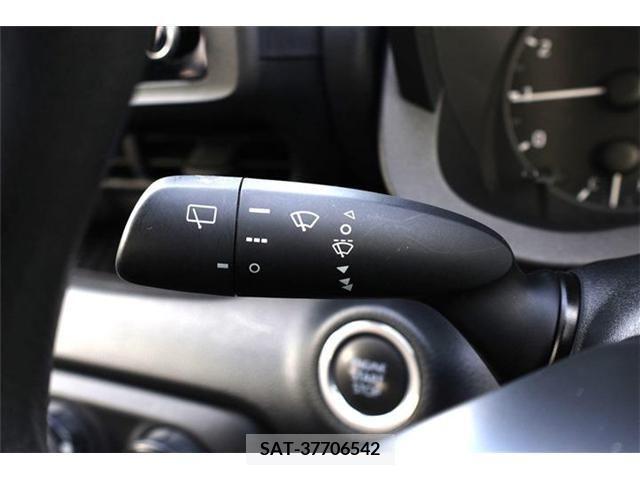 Toyota YARIS 2021-05 325893-12