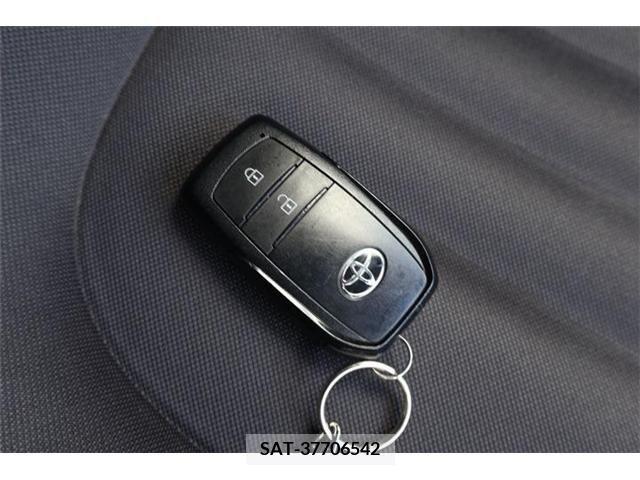 Toyota YARIS 2021-05 325893-16