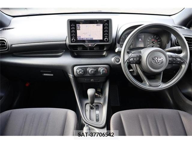 Toyota YARIS 2021-05 325893-5