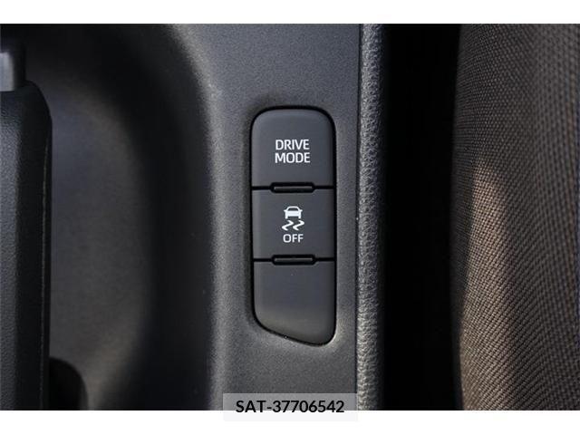Toyota YARIS 2021-05 325893-9