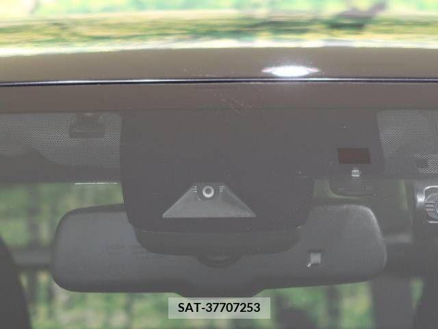 Toyota PRIUS 2018-08 379247-2