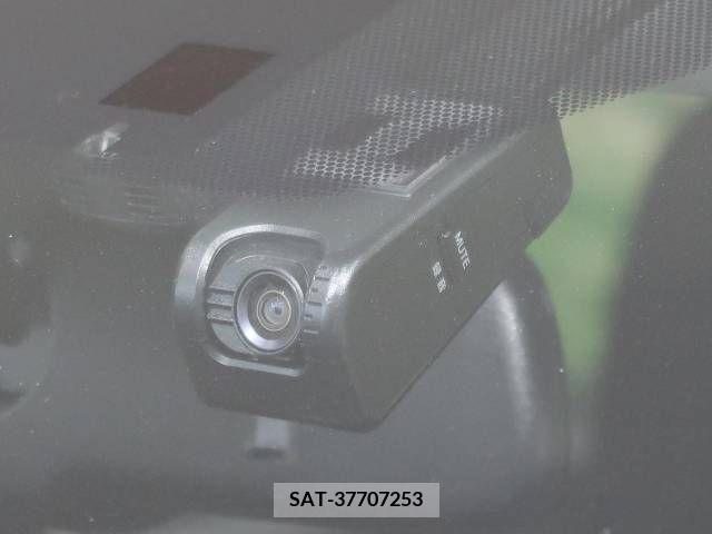 Toyota PRIUS 2018-08 379247-7