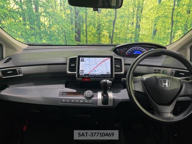 Honda FREED 2013-06 390996-1