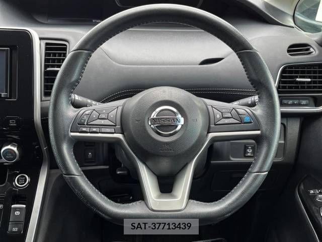 Nissan SERENA 2016-11 247954-11