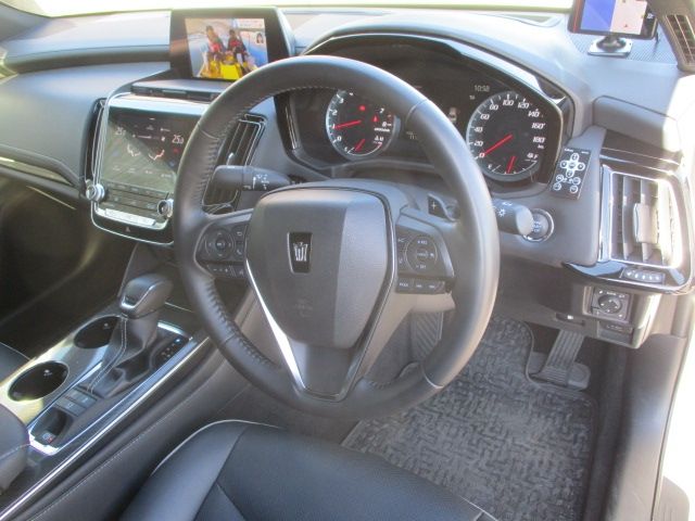 Toyota CROWN SEDAN 2018-07 27536-19