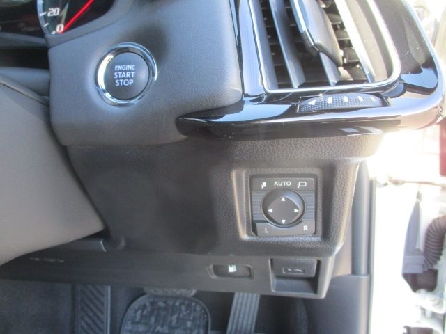 Toyota CROWN SEDAN 2018-07 27536-18