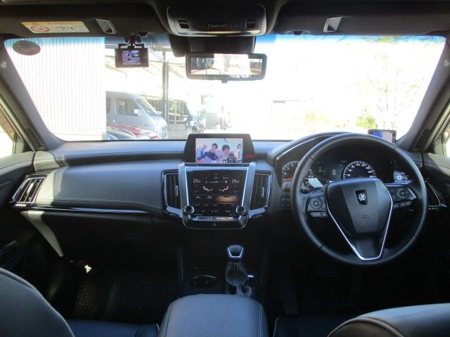 Toyota CROWN SEDAN 2018-07 27536-13
