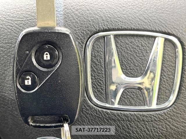 Honda FIT 2013-03 256544-4