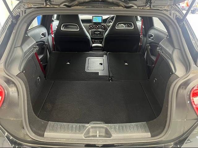 Mercedes Benz A-CLASS 2014-06 19529-17