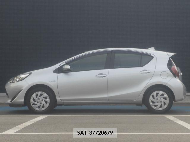 Toyota AQUA 2019-06 356090-19
