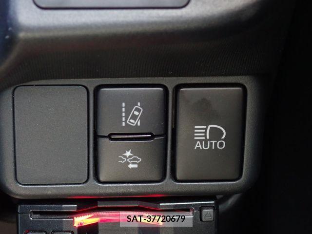 Toyota AQUA 2019-06 356090-12