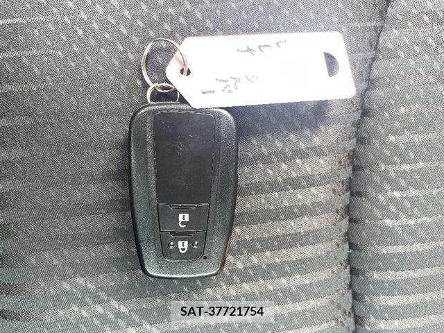 Toyota PRIUS 2019-04 384973-7