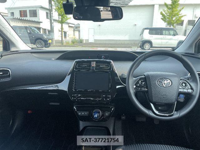 Toyota PRIUS 2019-04 384973-3