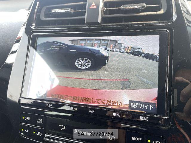 Toyota PRIUS 2019-04 384973-9