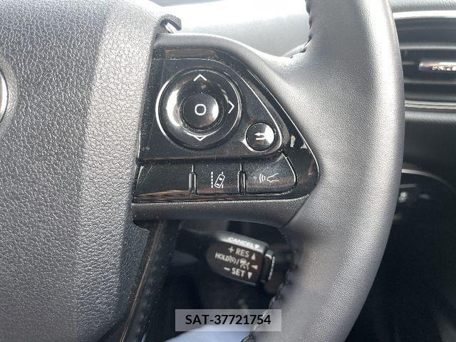 Toyota PRIUS 2019-04 384973-16