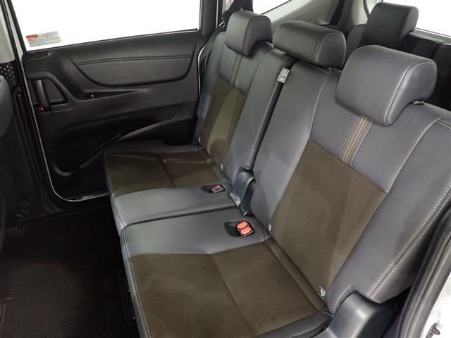 Toyota SIENTA 2022-05 27142-29