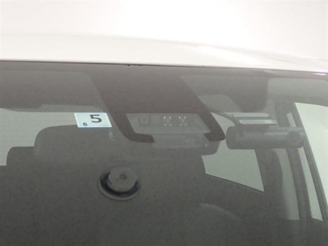 Toyota SIENTA 2022-05 27142-7