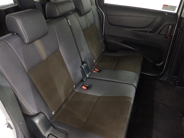 Toyota SIENTA 2022-05 27142-28