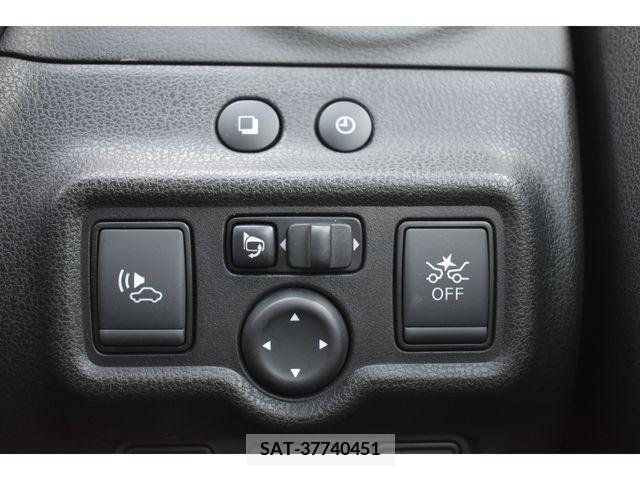 Nissan NOTE 2017-03 279977-9