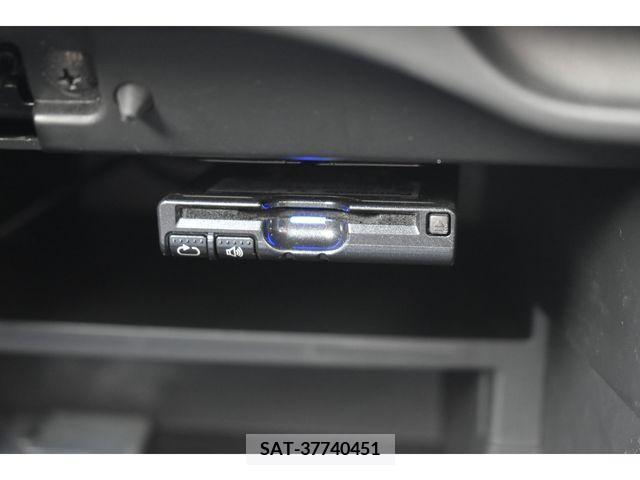 Nissan NOTE 2017-03 279977-8