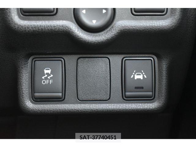 Nissan NOTE 2017-03 279977-10