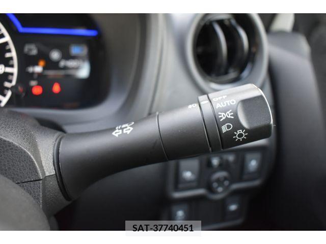 Nissan NOTE 2017-03 279977-12