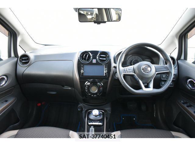 Nissan NOTE 2017-03 279977-2