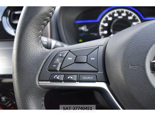 Nissan NOTE 2017-03 279977-5