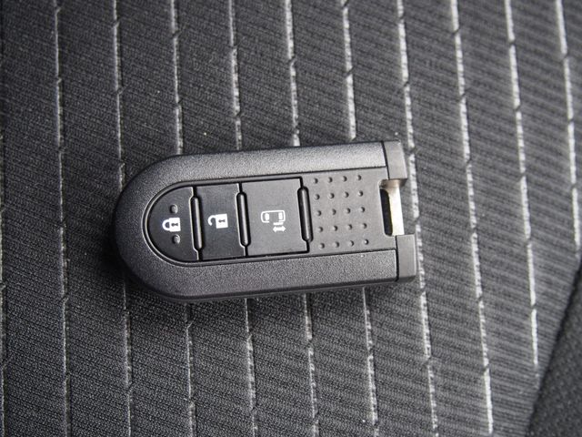 Toyota ROOMY 2019-10 7382-19