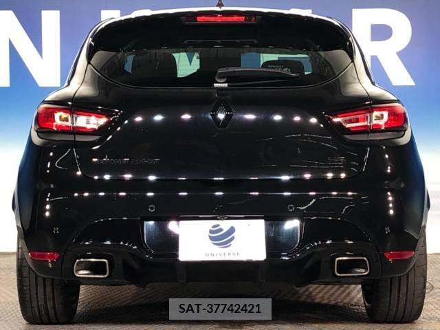 Renault LUTECIA 2018-06 244352-15