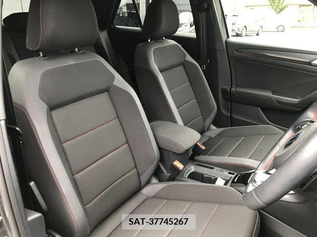 VolksWagen T-ROC 2021-09 388846-10