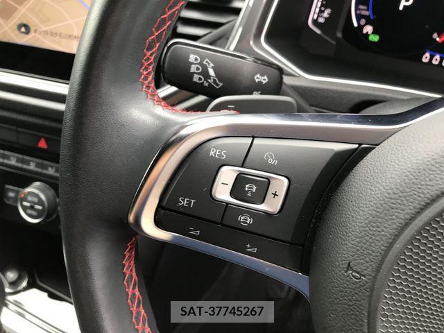 VolksWagen T-ROC 2021-09 388846-18