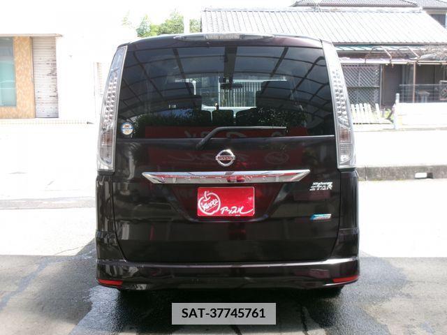 Nissan SERENA 2013-08 368075-4