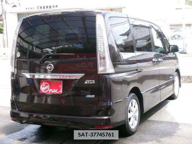 Nissan SERENA 2013-08 368075-2