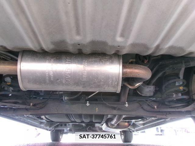 Nissan SERENA 2013-08 368075-28